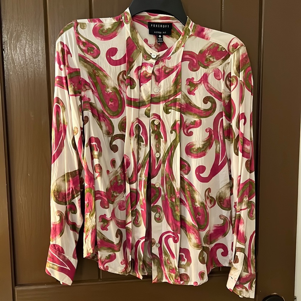 Classy blouse ,so comfy too!! Beautiful colors for office or casual wear
